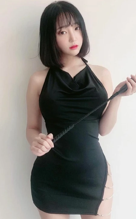韩国精选空灵系短发女生姜仁卿气质室内精选写真图片集