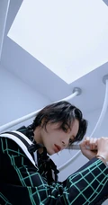 李斯丹妮紧身健身背心短裤吊挂科技感十足写真图片