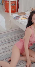 韩国气质女生轻熟店主Kim Pro气质柔美自拍，写真生活照图集