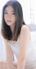 白皙肌肤，细腻自然，超绝美白皙女生紧身背心短裤气质写真
