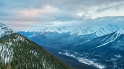 美丽的雪山，唯美的海上冰山高清电脑壁纸下载