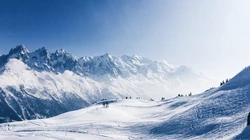 美丽的雪山，唯美的海上冰山高清电脑壁纸下载
