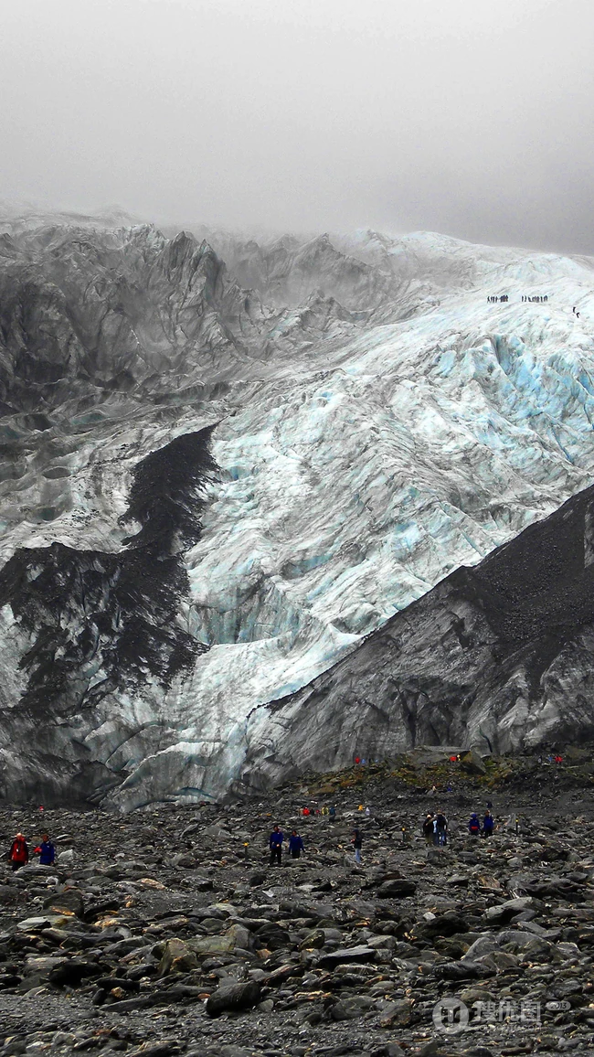 高海拔的山脉，唯美的山水风景手机壁纸下载