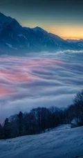 美丽的云海山脉，夕阳落山的唯美场景高清手机壁纸