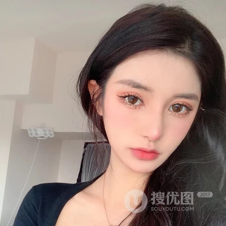 戴眼镜的女生，拽拽的烟熏妆社会女生头像合集
