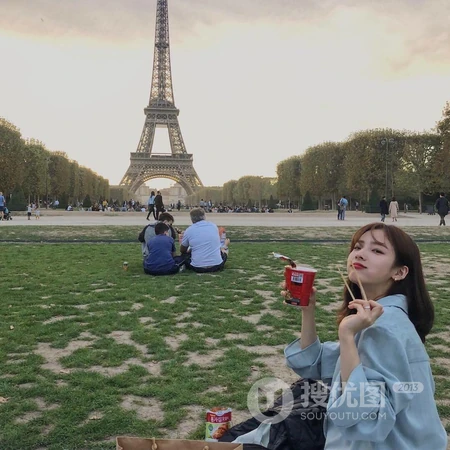 可爱萌萌哒的女生，女生旅游自拍头像下载