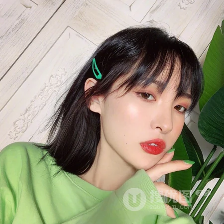 女生坐飞机，高冷时尚的女生高清头像图片