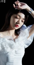 李紫婷气质优雅白衣搭牛仔轻纱长裙动人写真图片