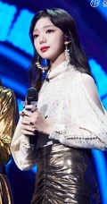 李紫婷气质优雅白衣搭牛仔轻纱长裙动人写真图片