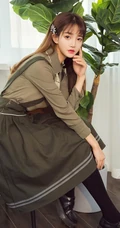 90后清甜女生小汐肩带长裙优雅十二月你好主题室内写真