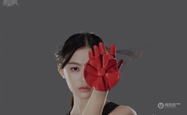 林允酷美蜻蜓妆登《昕薇》杂志写真图片