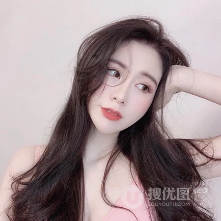爱自拍的女孩，慵懒的长发女生头像