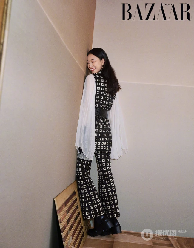倪妮酷美个性《时尚芭莎》杂志封面写真图片