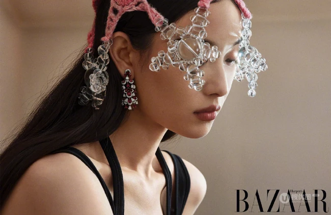 倪妮酷美个性《时尚芭莎》杂志封面写真图片