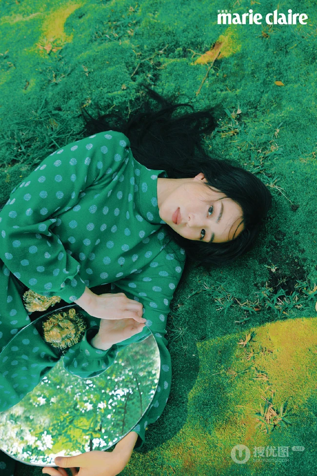 张钧甯美丽佳人绿色主题杂志封面写真图片集
