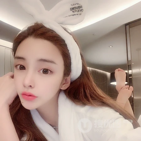 长发的高颜值女生生活照高清头像