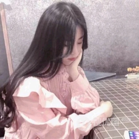 长发的高颜值女生生活照高清头像