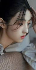 明星张子枫女性韵味十足的一组写真手机壁纸推荐