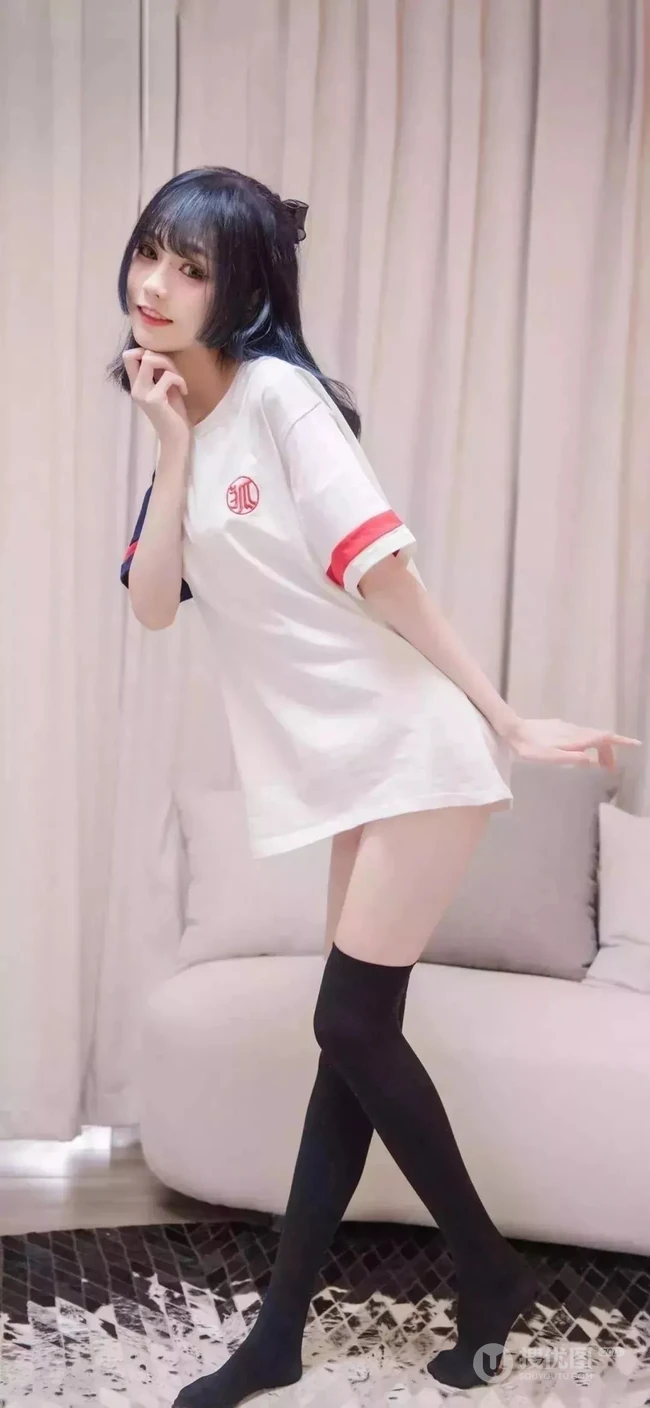 性感美臀网红小姐姐，可爱双丸子头写真手机壁纸4月2日推荐