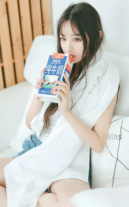 2020四月三日热门抖音美女类手机壁纸推荐，清纯，性感，大长腿合集