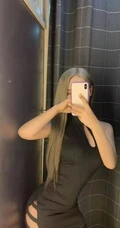 抖音比较火的美女短发霸气纹身美女手机壁纸4月3日推荐二