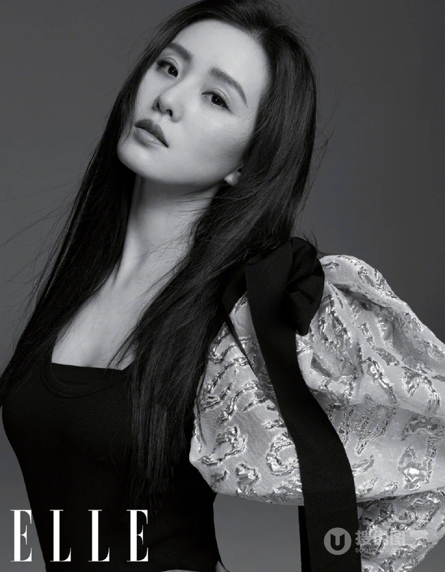 刘诗诗多套潮流个性气质穿着登《ELLE》杂志写真图片集