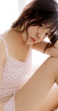 肩带粉裙短裤柠檬少女居家室内清新居家写真图片