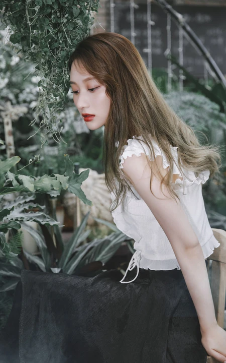 何宣林清新绿色唯美写真图片，纯美白衣清新浪漫