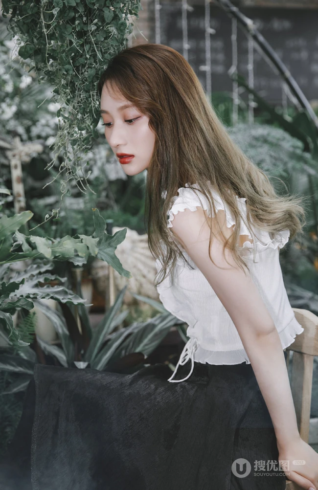 何宣林清新绿色唯美写真图片，纯美白衣清新浪漫