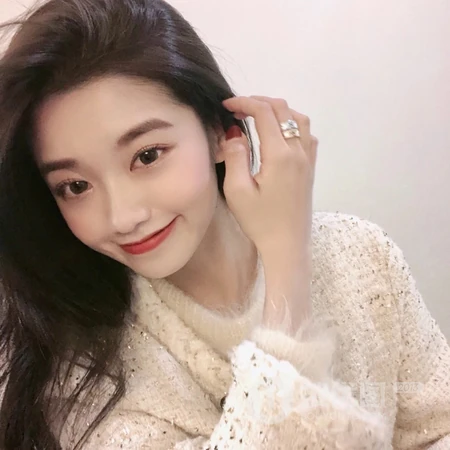 爱喝奶茶的少女，4月4日第四组女生头像推荐
