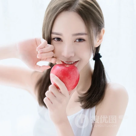超清纯双马尾辫女生和苹果等高清头像套图