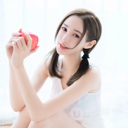 超清纯双马尾辫女生和苹果等高清头像套图