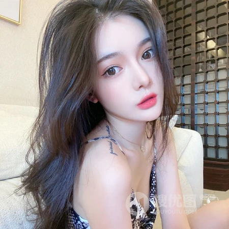 喝咖啡的长发冬季女生，霸气气质的长发女生等头像图片套图