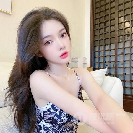 喝咖啡的长发冬季女生，霸气气质的长发女生等头像图片套图