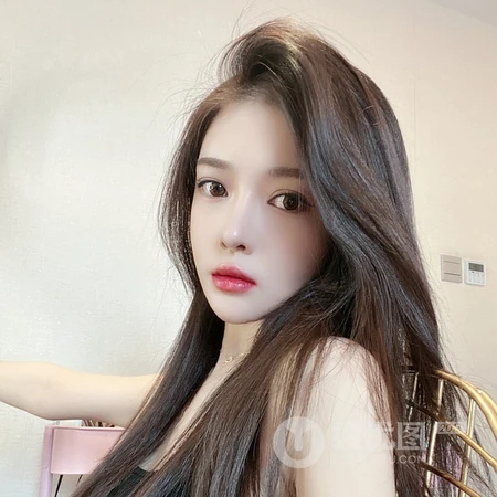 长发骨感的女生霸气头像4月6日推荐