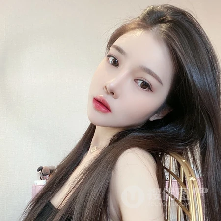 长发骨感的女生霸气头像4月6日推荐