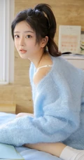 精选高颜值白皙匀称女生慵懒蓝色居家服气质室内写真图片