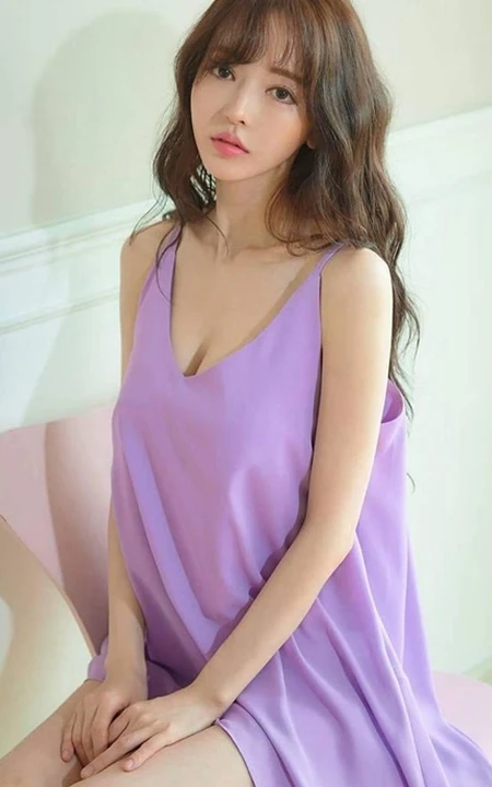 不爱好好穿衣的精选长腿女生模特气质写真，生活照图集