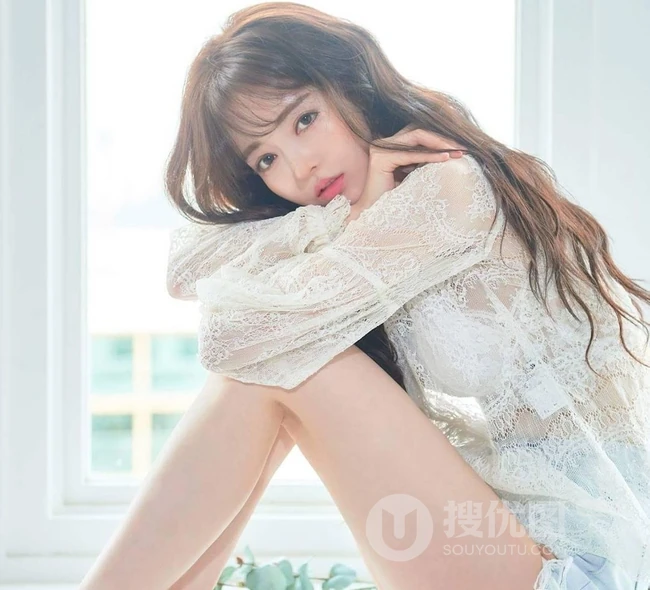 不爱好好穿衣的精选长腿女生模特气质写真，生活照图集
