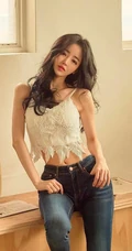 不爱好好穿衣的精选长腿女生模特气质写真，生活照图集