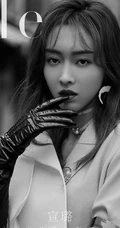 永远看向前的梨涡女孩，女生宣璐YepMe时尚杂志写真
