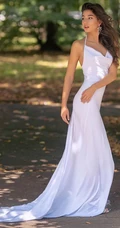 波兰气质女生Maja Strojek气质写真照图集，褐色眼珠散发醉人气息