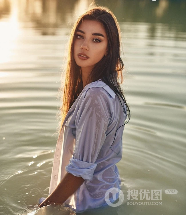波兰气质女生Maja Strojek气质写真照图集，褐色眼珠散发醉人气息