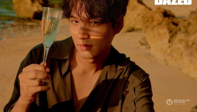 帅气韩星李敏镐DAZED户外旅拍杂志写真大片