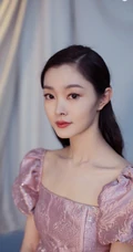 宋轶金粉泡泡袖公主短裙写真图片，甜美灵动，少女心满满
