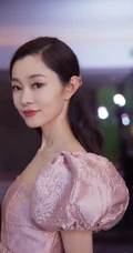 宋轶金粉泡泡袖公主短裙写真图片，甜美灵动，少女心满满
