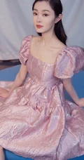 宋轶金粉泡泡袖公主短裙写真图片，甜美灵动，少女心满满