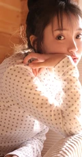 独醒独乐，快乐随心，青涩动人短裤少女室内写真图集