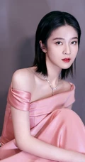 高清镜头下的小公主，张雪迎粉色连衣裙气质写真图片