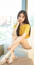 气质匀称女生可爱多室内写真图集（一），T恤 牛仔皆美丽动人